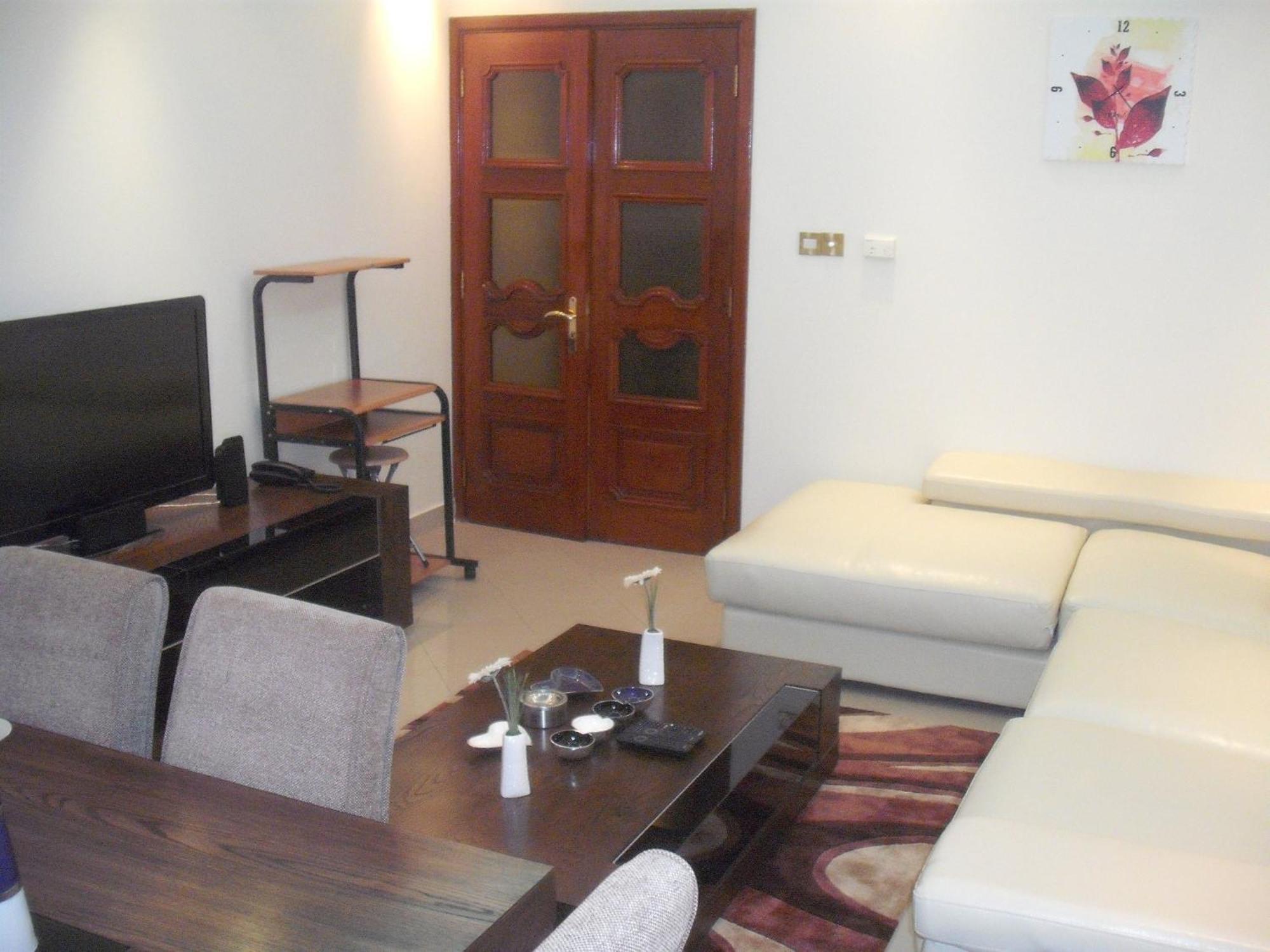 Abu Dhabi Plaza Hotel Apartments Экстерьер фото