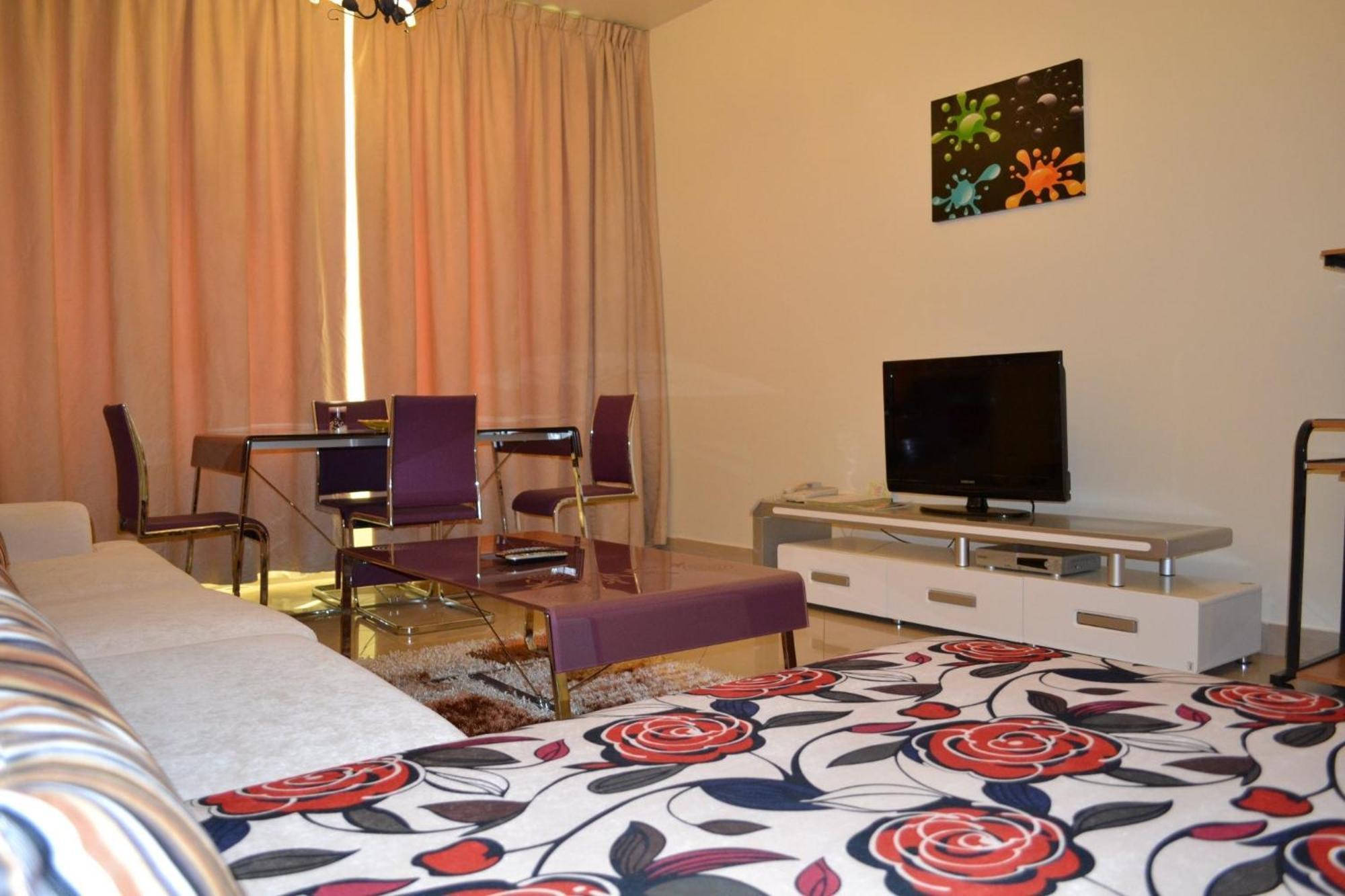 Abu Dhabi Plaza Hotel Apartments Экстерьер фото