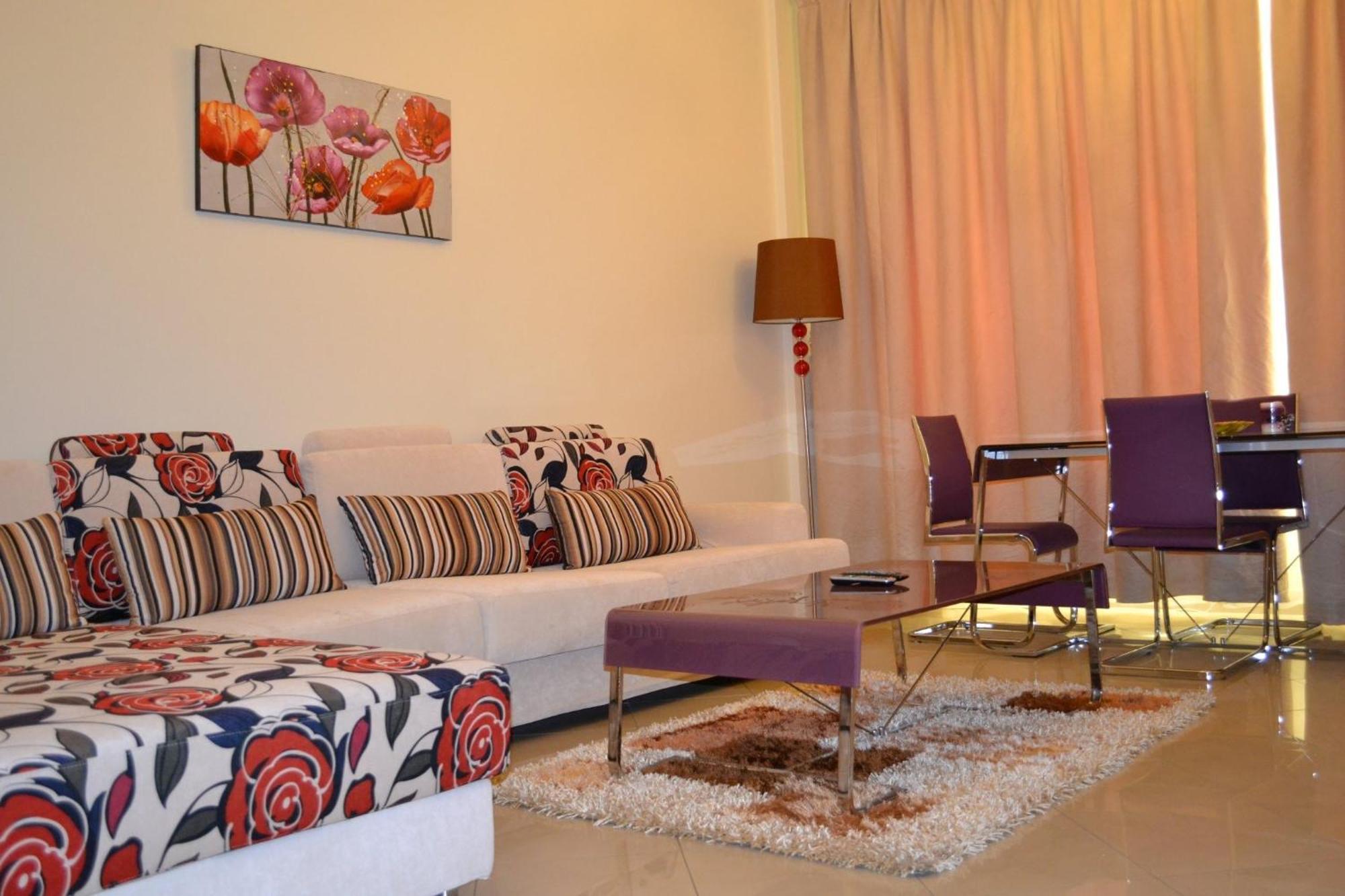 Abu Dhabi Plaza Hotel Apartments Экстерьер фото