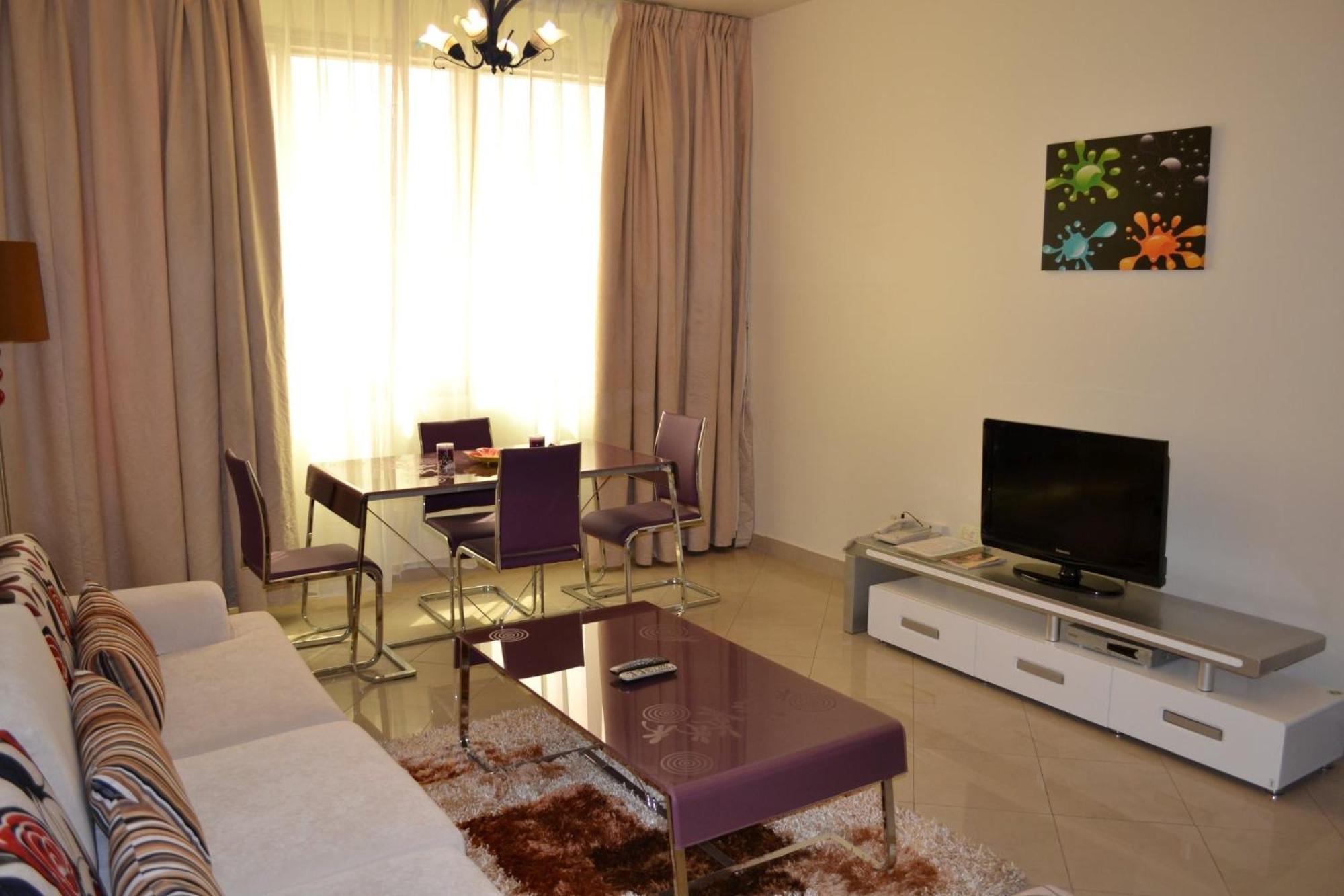 Abu Dhabi Plaza Hotel Apartments Экстерьер фото