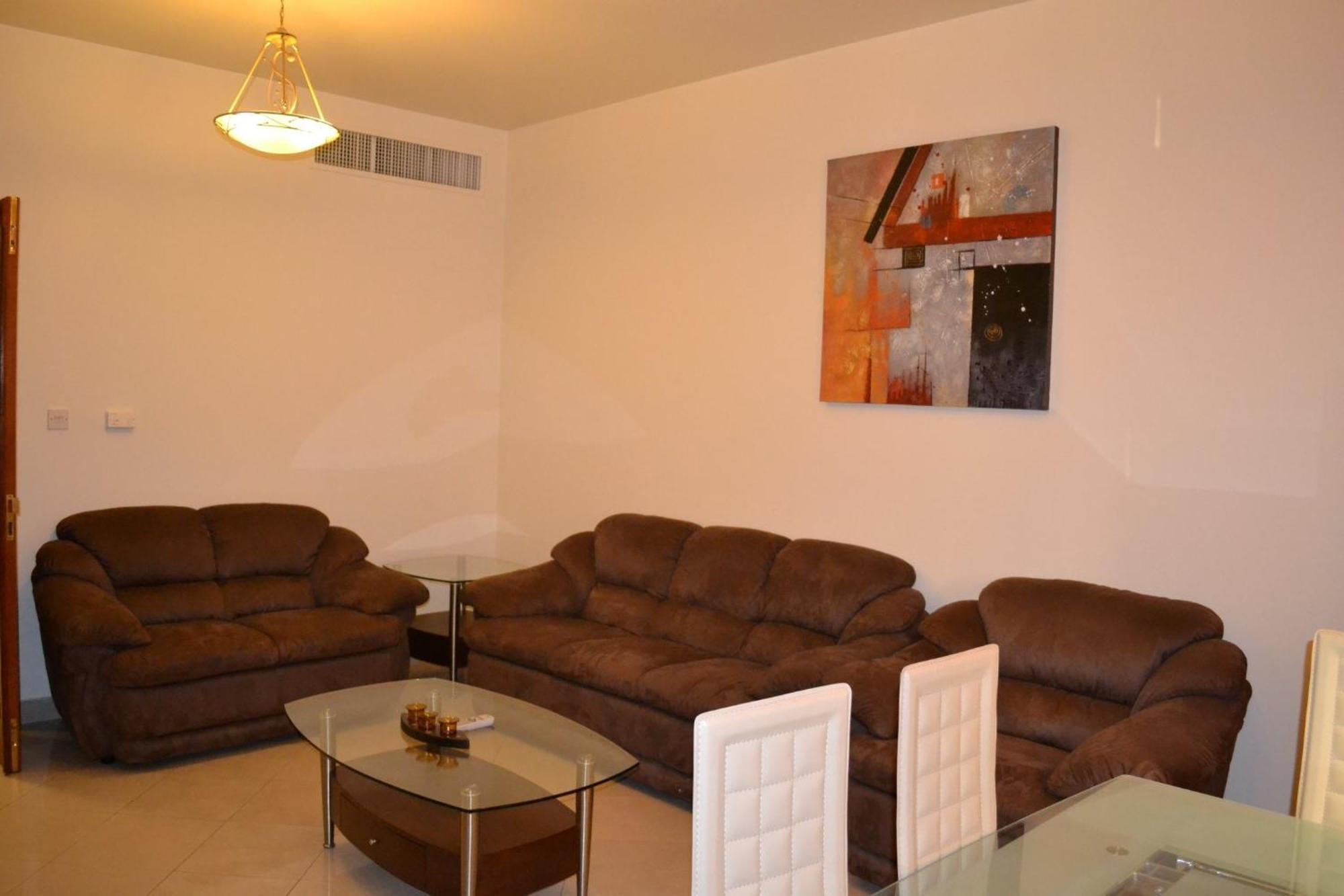 Abu Dhabi Plaza Hotel Apartments Экстерьер фото
