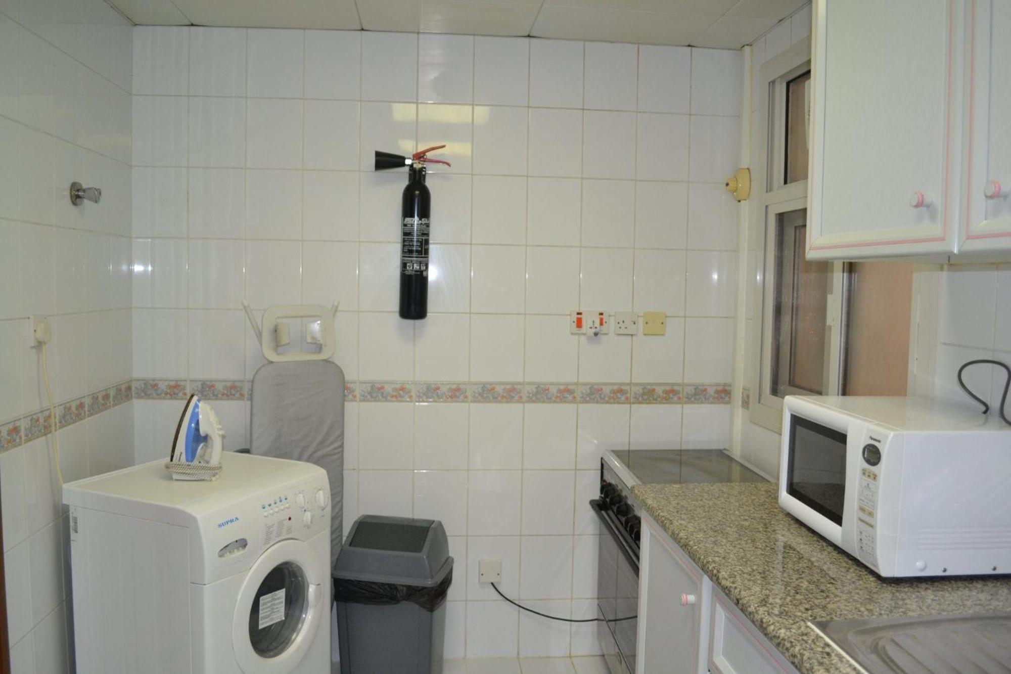 Abu Dhabi Plaza Hotel Apartments Экстерьер фото