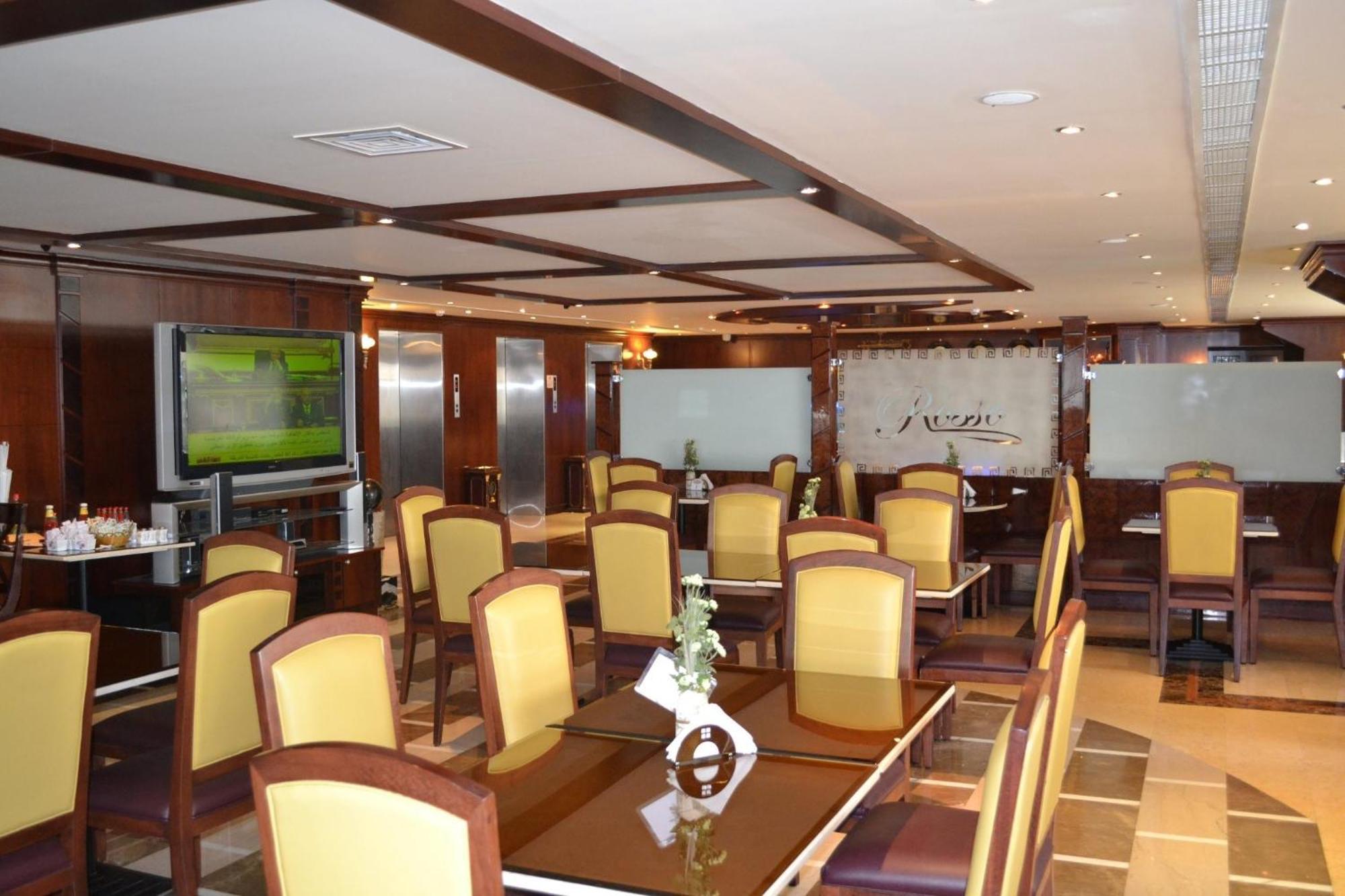 Abu Dhabi Plaza Hotel Apartments Экстерьер фото