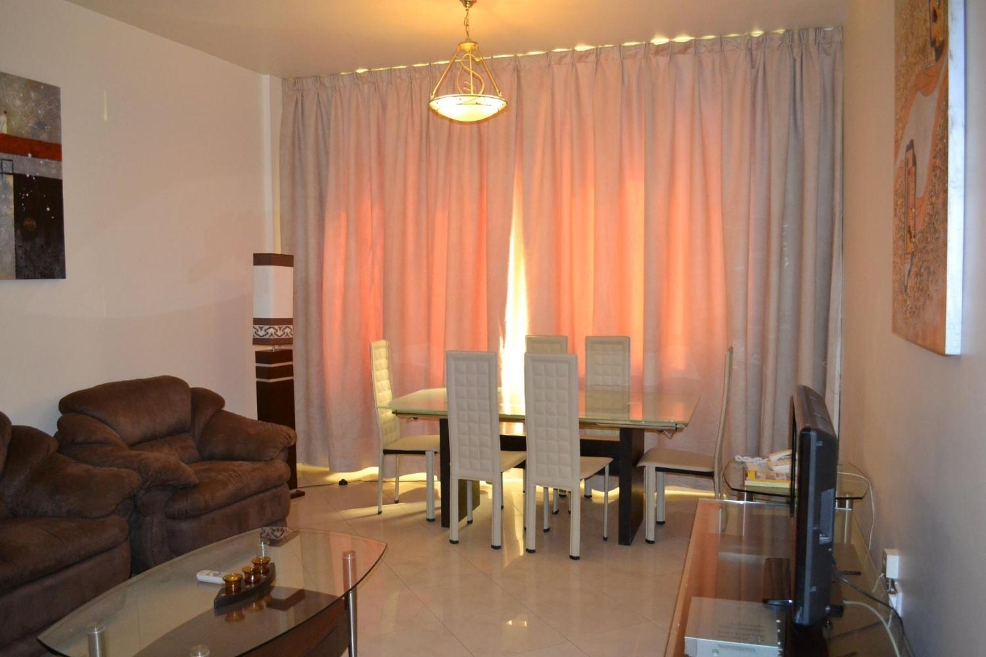 Abu Dhabi Plaza Hotel Apartments Экстерьер фото